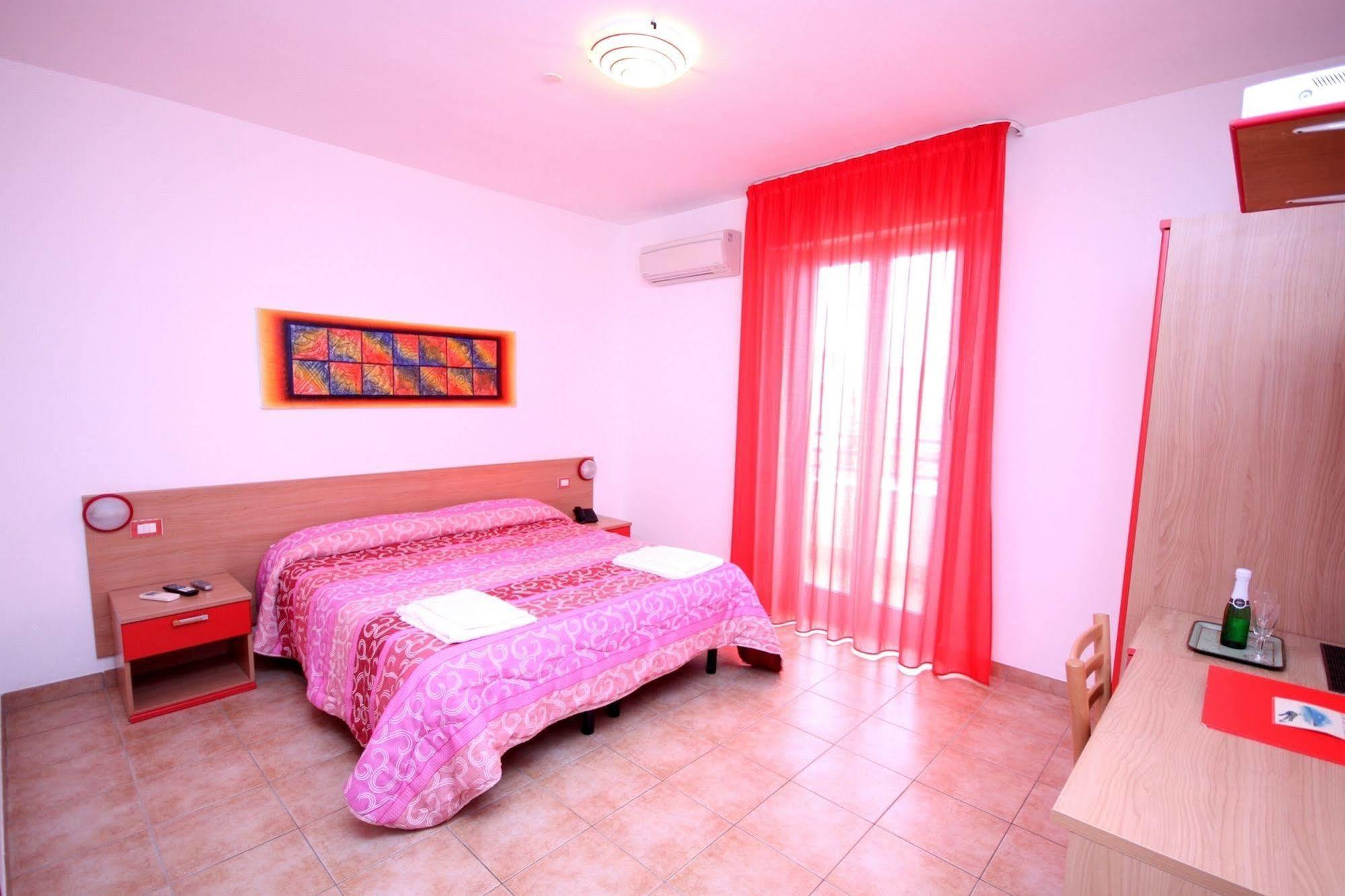 Hotel Alguer Exterior photo